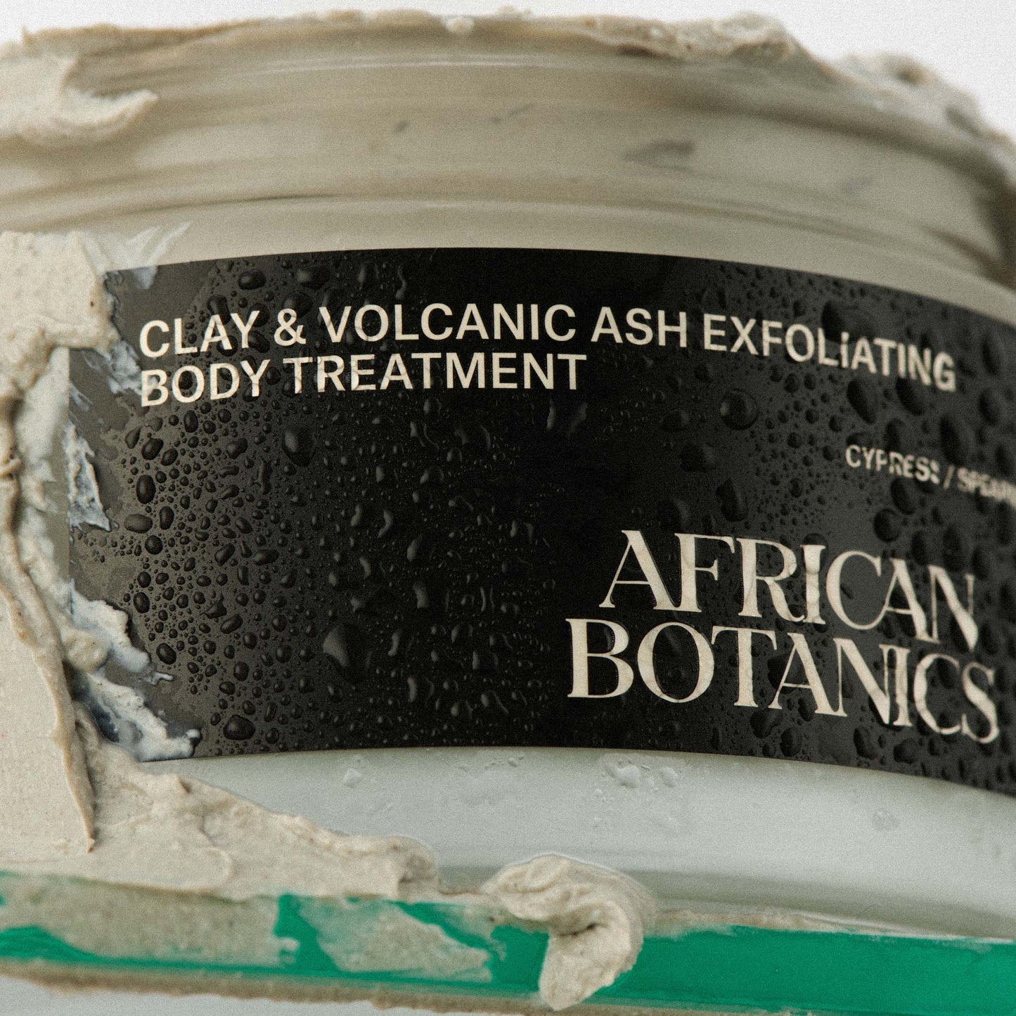 Clay & Volcanic Ash Exfoliating Body Treatment